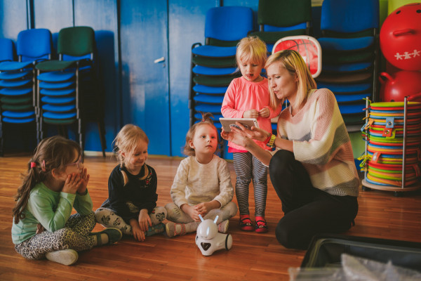 Photon Education MINT Komplettpaket "Frühkindliche Bildung" inkl. 1 Roboter ab 3 Jahren / "Early Edu