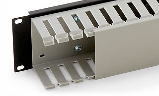 Triton 19"zbh. Kabelführungsplatte mit Kanal, 2HE, Schwarz/Grau,